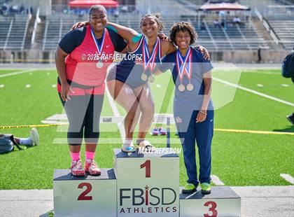 Thumbnail 3 in UIL 6A Track & Field Area 21&22 (Awards) photogallery.