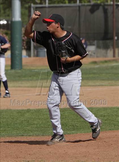 Thumbnail 2 in Segerstrom @ Crescenta Valley photogallery.