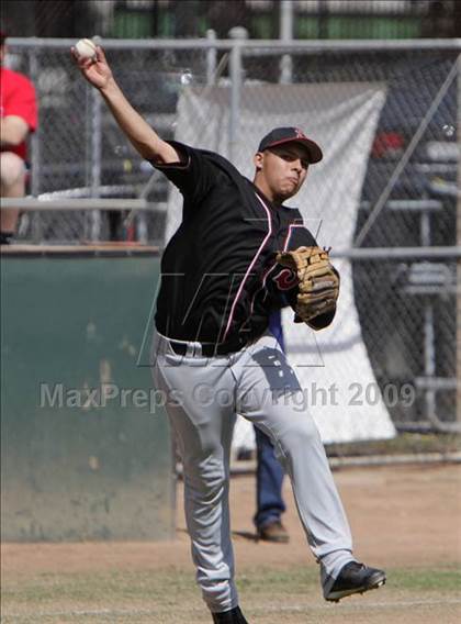 Thumbnail 1 in Segerstrom @ Crescenta Valley photogallery.