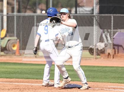 Thumbnail 2 in Valor Christian vs. Rogers (Best Of The West) photogallery.