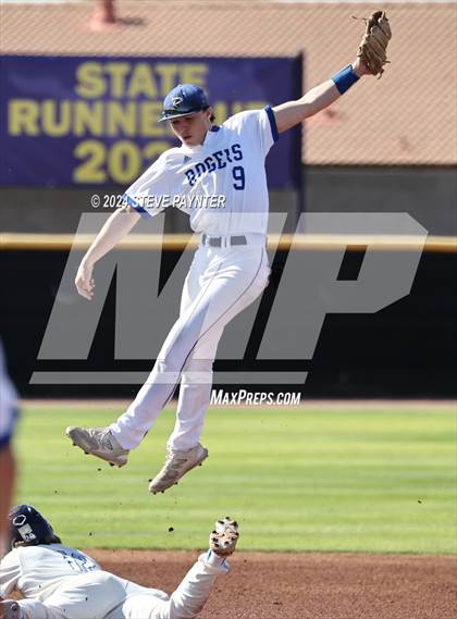 Thumbnail 2 in Valor Christian vs. Rogers (Best Of The West) photogallery.