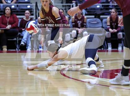 Thumbnail 3 in Iola vs. Crawford (UIL 2A Volleyball Division II Final) photogallery.