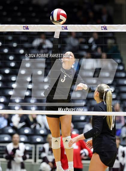 Thumbnail 3 in Iola vs. Crawford (UIL 2A Volleyball Division II Final) photogallery.