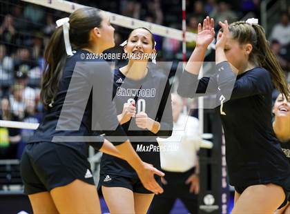 Thumbnail 1 in Iola vs. Crawford (UIL 2A Volleyball Division II Final) photogallery.