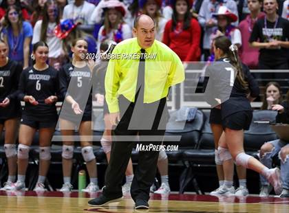 Thumbnail 3 in Iola vs. Crawford (UIL 2A Volleyball Division II Final) photogallery.