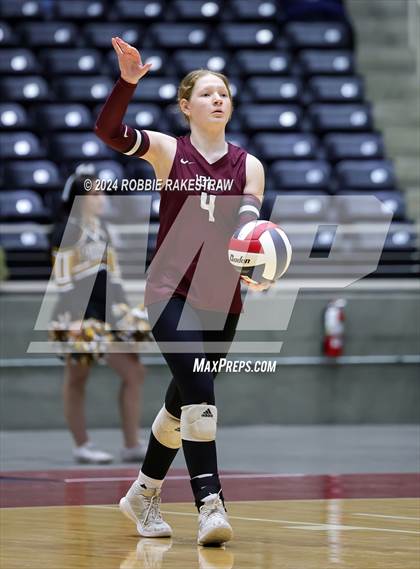 Thumbnail 3 in Iola vs. Crawford (UIL 2A Volleyball Division II Final) photogallery.