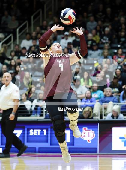 Thumbnail 3 in Iola vs. Crawford (UIL 2A Volleyball Division II Final) photogallery.