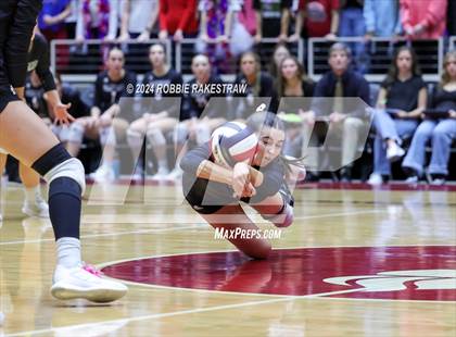 Thumbnail 1 in Iola vs. Crawford (UIL 2A Volleyball Division II Final) photogallery.