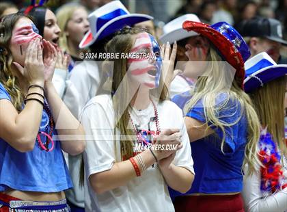 Thumbnail 3 in Iola vs. Crawford (UIL 2A Volleyball Division II Final) photogallery.