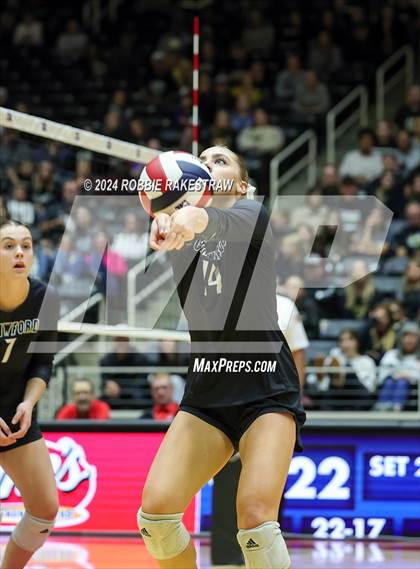 Thumbnail 3 in Iola vs. Crawford (UIL 2A Volleyball Division II Final) photogallery.