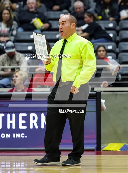 Thumbnail 3 in Iola vs. Crawford (UIL 2A Volleyball Division II Final) photogallery.