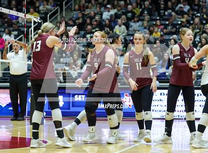 Thumbnail 1 in Iola vs. Crawford (UIL 2A Volleyball Division II Final) photogallery.