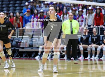 Thumbnail 2 in Iola vs. Crawford (UIL 2A Volleyball Division II Final) photogallery.