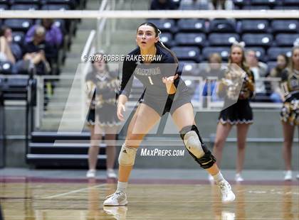 Thumbnail 2 in Iola vs. Crawford (UIL 2A Volleyball Division II Final) photogallery.