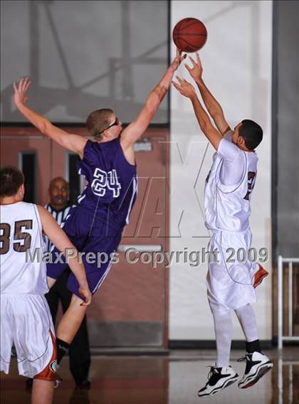 Thumbnail 2 in Cienega vs Spanish Springs (MaxPreps Holiday Classic) photogallery.
