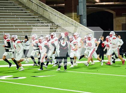 Thumbnail 1 in Shiner vs. Bremond (UIL 2A D2 Football Semifinal) photogallery.