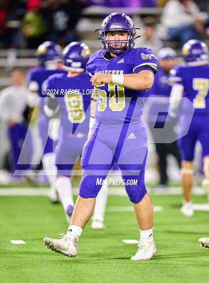 Thumbnail 1 in Shiner vs. Bremond (UIL 2A D2 Football Semifinal) photogallery.