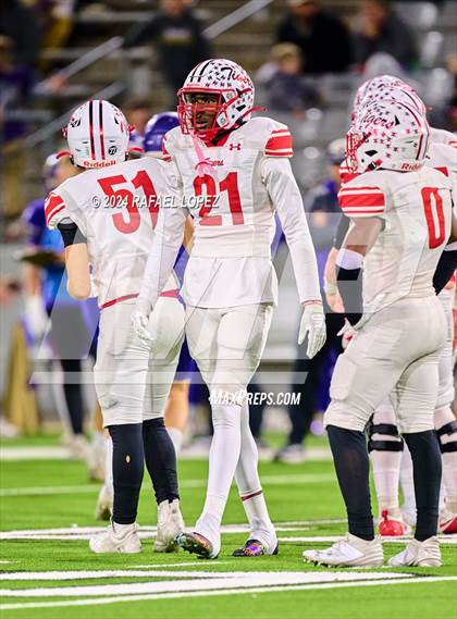 Thumbnail 1 in Shiner vs. Bremond (UIL 2A D2 Football Semifinal) photogallery.