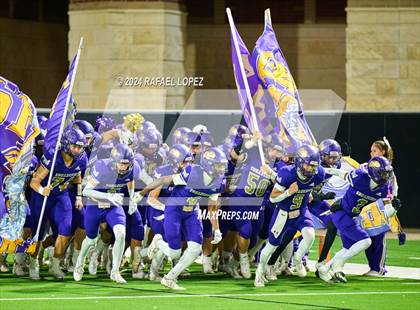 Thumbnail 2 in Shiner vs. Bremond (UIL 2A D2 Football Semifinal) photogallery.