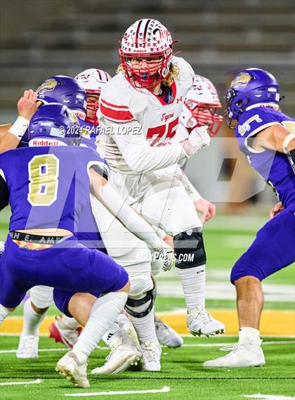 Thumbnail 2 in Shiner vs. Bremond (UIL 2A D2 Football Semifinal) photogallery.