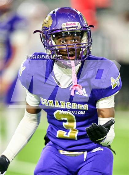Thumbnail 1 in Shiner vs. Bremond (UIL 2A D2 Football Semifinal) photogallery.