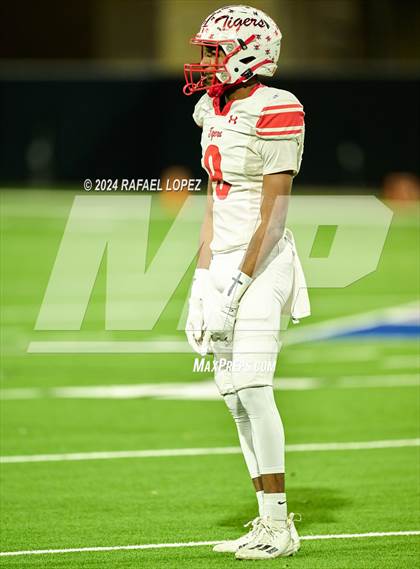 Thumbnail 3 in Shiner vs. Bremond (UIL 2A D2 Football Semifinal) photogallery.