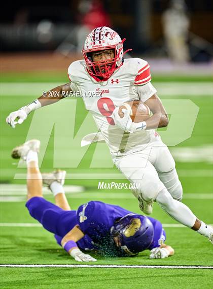 Thumbnail 2 in Shiner vs. Bremond (UIL 2A D2 Football Semifinal) photogallery.
