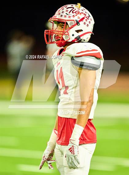 Thumbnail 2 in Shiner vs. Bremond (UIL 2A D2 Football Semifinal) photogallery.