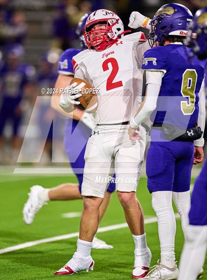 Thumbnail 3 in Shiner vs. Bremond (UIL 2A D2 Football Semifinal) photogallery.