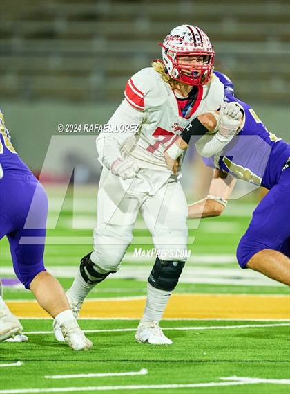 Thumbnail 1 in Shiner vs. Bremond (UIL 2A D2 Football Semifinal) photogallery.