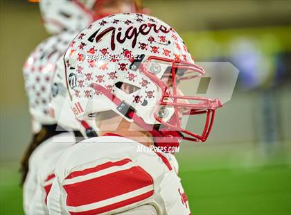 Thumbnail 3 in Shiner vs. Bremond (UIL 2A D2 Football Semifinal) photogallery.