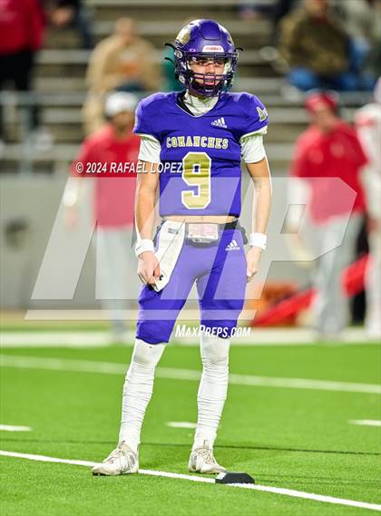 Thumbnail 2 in Shiner vs. Bremond (UIL 2A D2 Football Semifinal) photogallery.