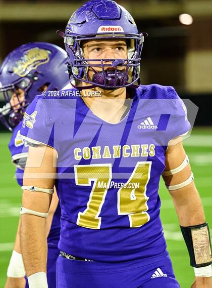 Thumbnail 1 in Shiner vs. Bremond (UIL 2A D2 Football Semifinal) photogallery.