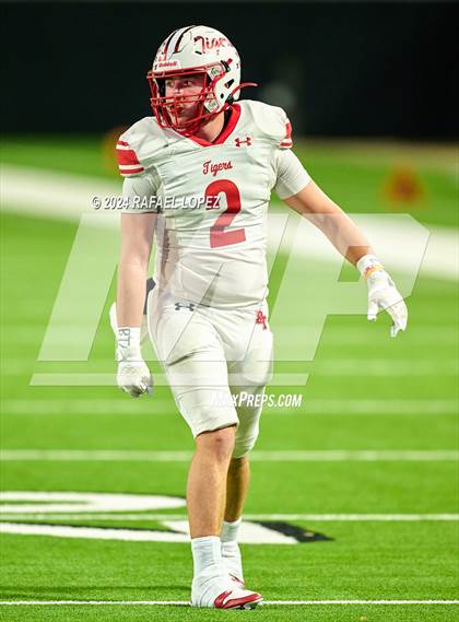 Thumbnail 2 in Shiner vs. Bremond (UIL 2A D2 Football Semifinal) photogallery.