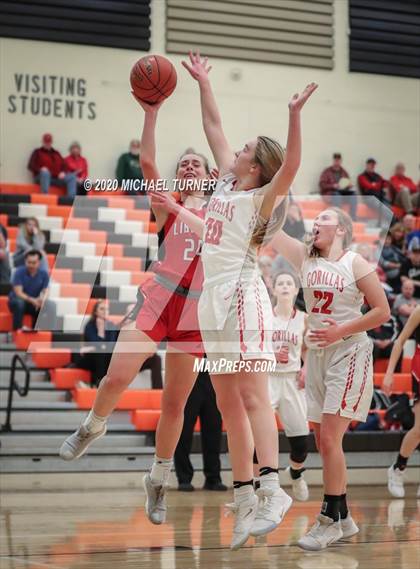 Thumbnail 1 in Liberty vs. Davenport photogallery.