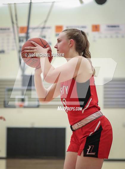 Thumbnail 2 in Liberty vs. Davenport photogallery.