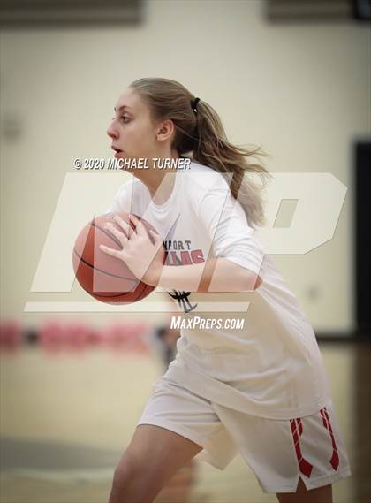 Thumbnail 1 in Liberty vs. Davenport photogallery.