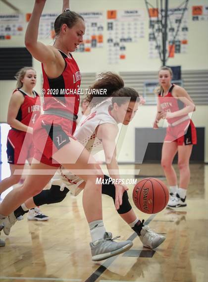 Thumbnail 3 in Liberty vs. Davenport photogallery.
