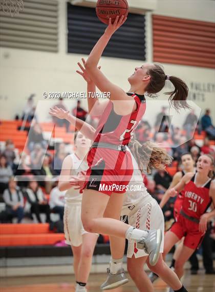 Thumbnail 2 in Liberty vs. Davenport photogallery.