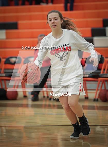 Thumbnail 2 in Liberty vs. Davenport photogallery.
