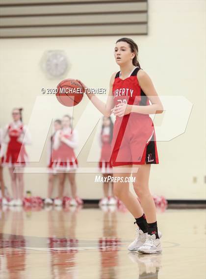 Thumbnail 2 in Liberty vs. Davenport photogallery.