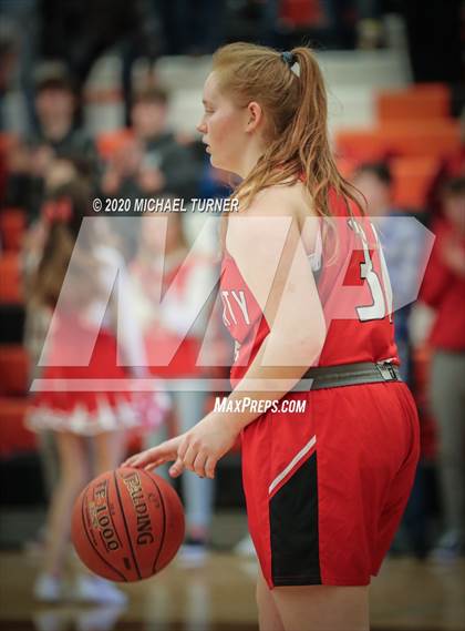 Thumbnail 3 in Liberty vs. Davenport photogallery.
