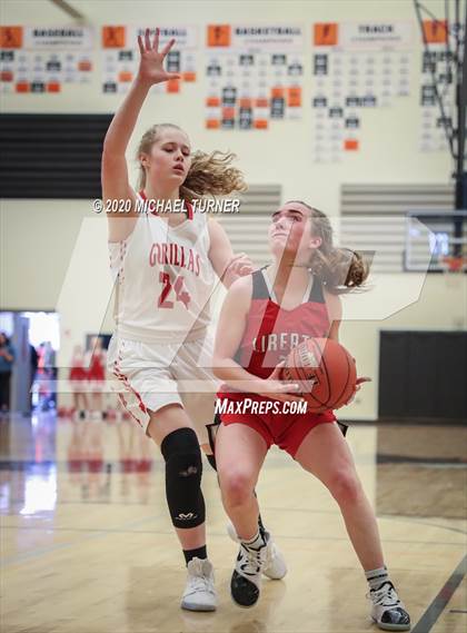 Thumbnail 3 in Liberty vs. Davenport photogallery.