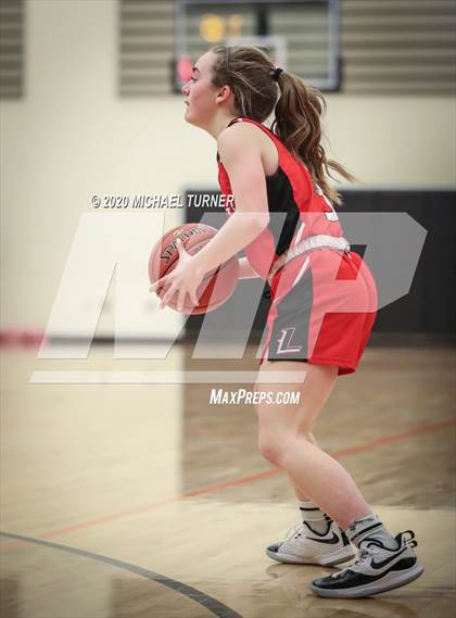 Thumbnail 2 in Liberty vs. Davenport photogallery.