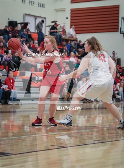 Thumbnail 1 in Liberty vs. Davenport photogallery.