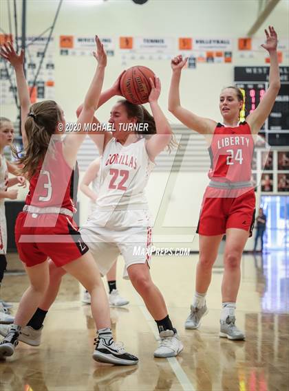 Thumbnail 3 in Liberty vs. Davenport photogallery.