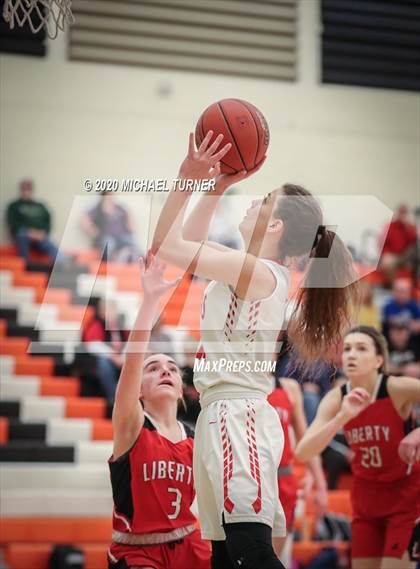 Thumbnail 2 in Liberty vs. Davenport photogallery.