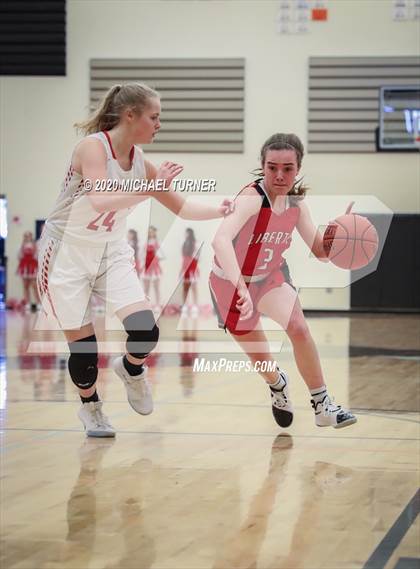 Thumbnail 2 in Liberty vs. Davenport photogallery.