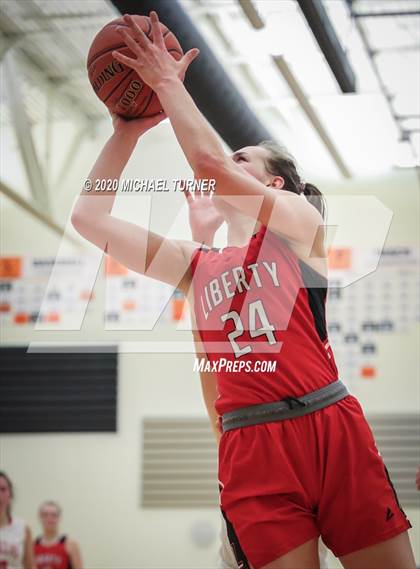 Thumbnail 2 in Liberty vs. Davenport photogallery.