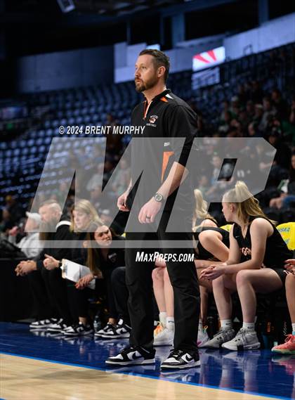 Thumbnail 1 in Rangely vs. Wiggins (CHSAA 2A Great 8) photogallery.